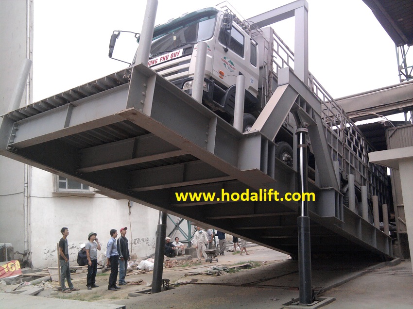 Bàn nâng xe container đổ lúa mì nhà máy Bột Mì Vinafood1